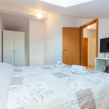 Apartment Mimoza 6, Baska, Krk Bagian luar foto