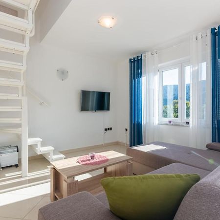 Apartment Mimoza 6, Baska, Krk Bagian luar foto