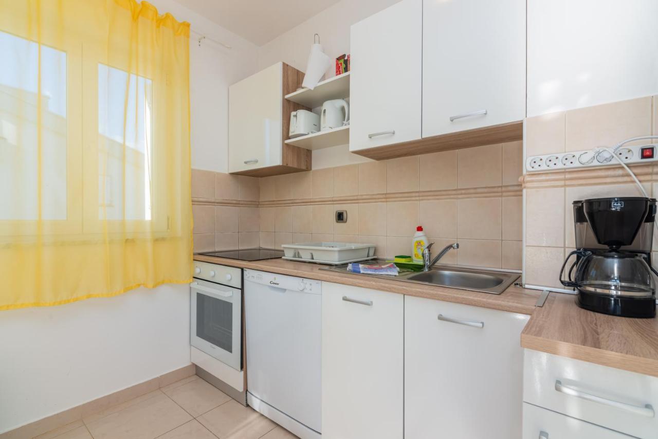 Apartment Mimoza 6, Baska, Krk Bagian luar foto