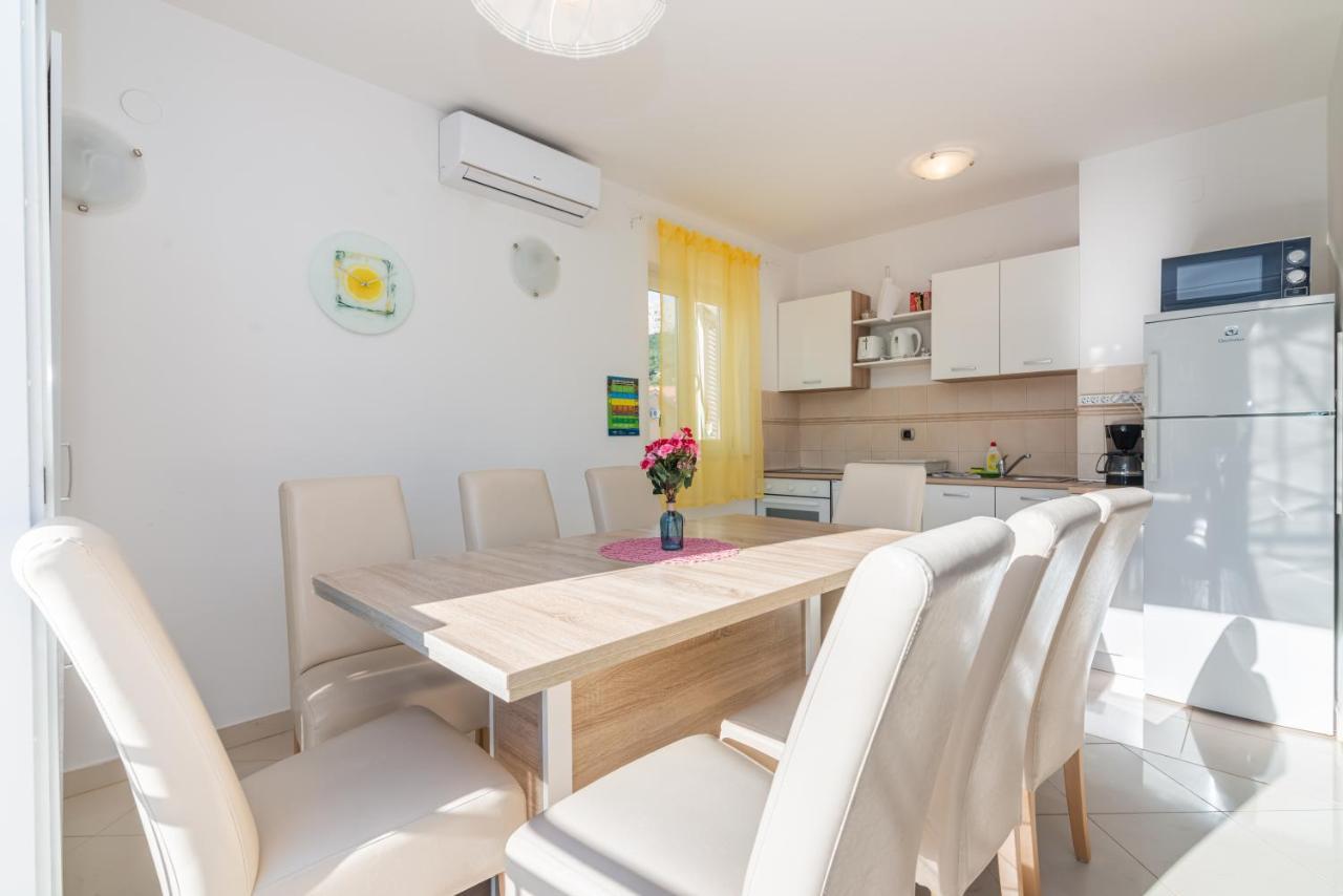 Apartment Mimoza 6, Baska, Krk Bagian luar foto