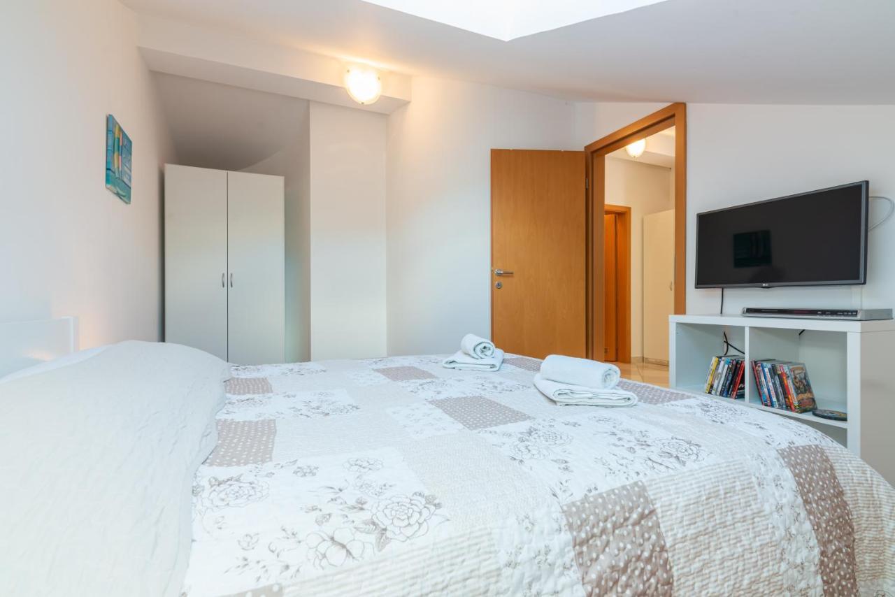 Apartment Mimoza 6, Baska, Krk Bagian luar foto