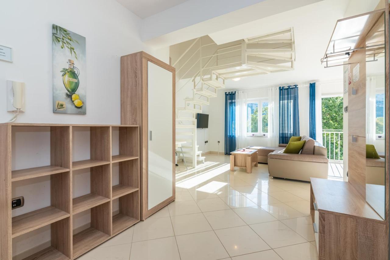Apartment Mimoza 6, Baska, Krk Bagian luar foto