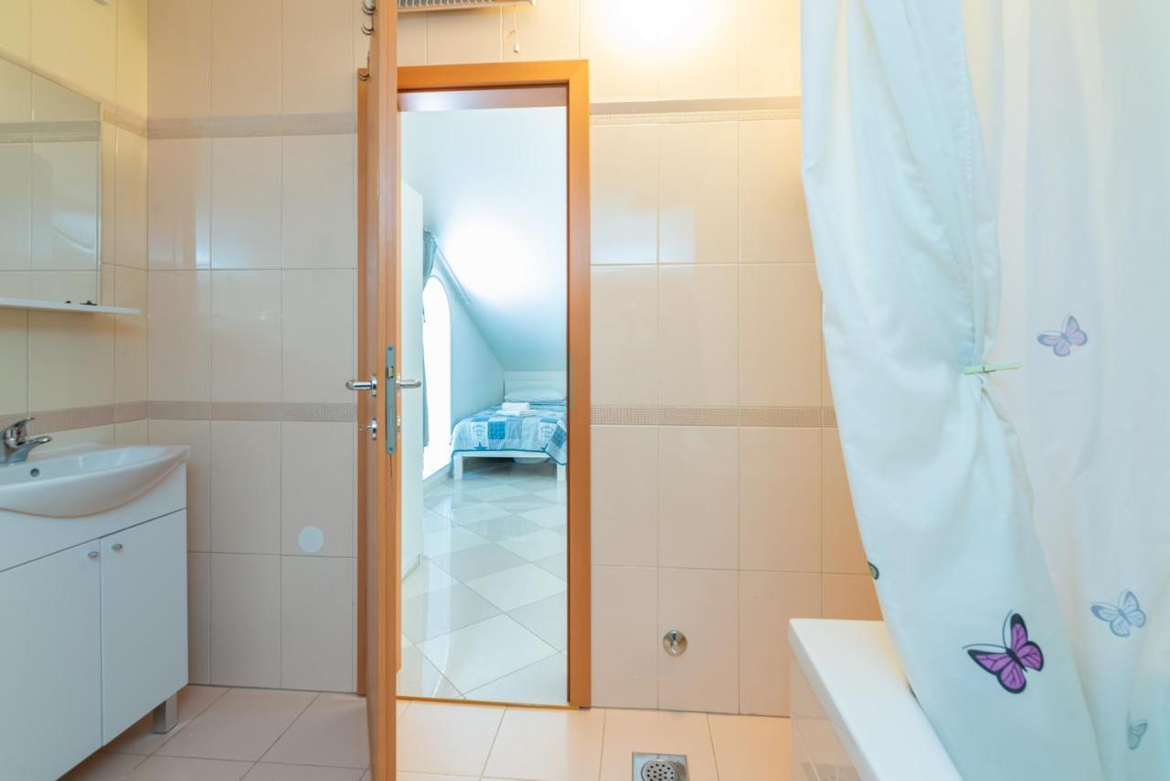 Apartment Mimoza 6, Baska, Krk Bagian luar foto