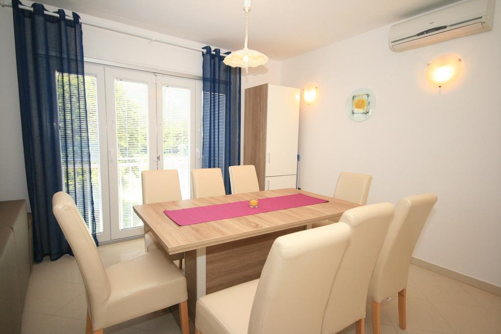Apartment Mimoza 6, Baska, Krk Bagian luar foto
